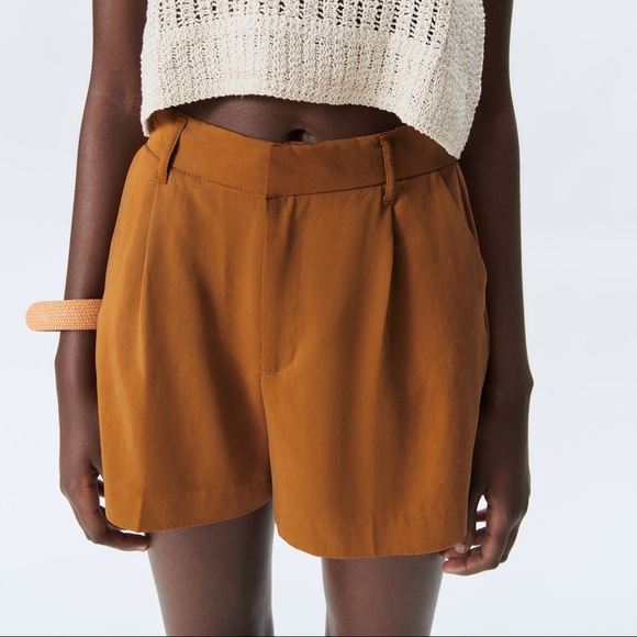 Zara caramel pleated shorts - Picture 8 of 8